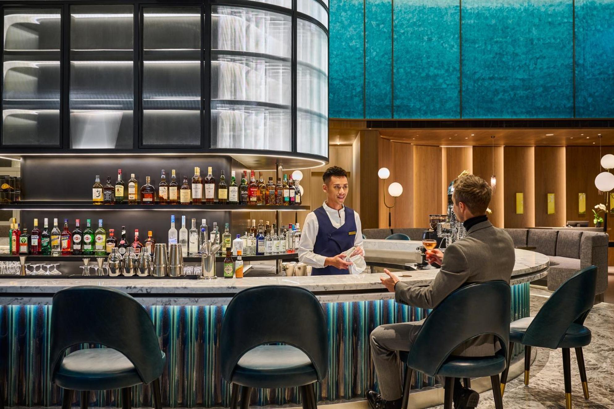Intercontinental Kaohsiung By Ihg Hotel Luaran gambar The bar at the new lounge