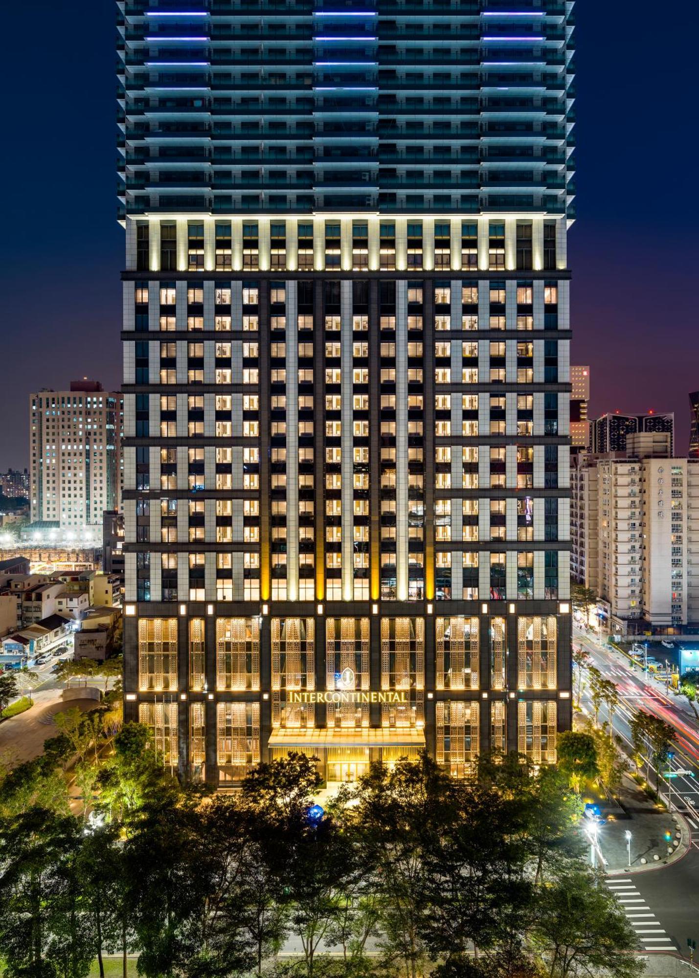Intercontinental Kaohsiung By Ihg Hotel Luaran gambar The River